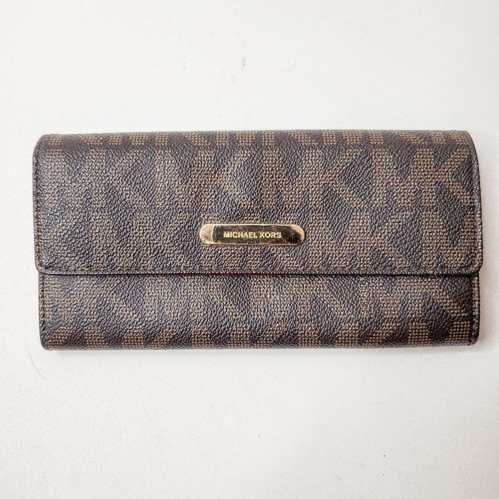 Michael Kors MK Logo Jet Set Travel Trifold Checkbook Wallet Brown